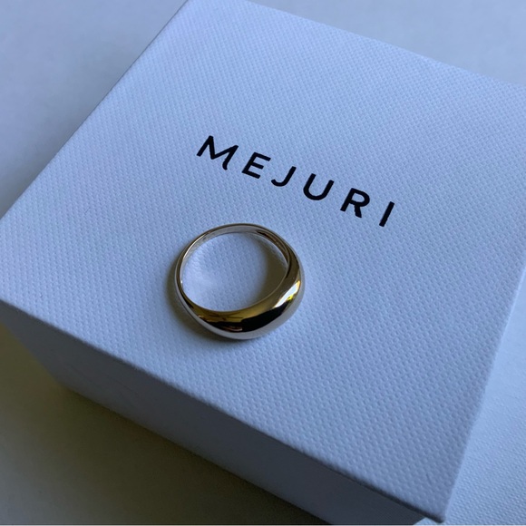 Mejuri Solid 14K Yellow Gold Thin Dome Ring - Picture 5 of 12